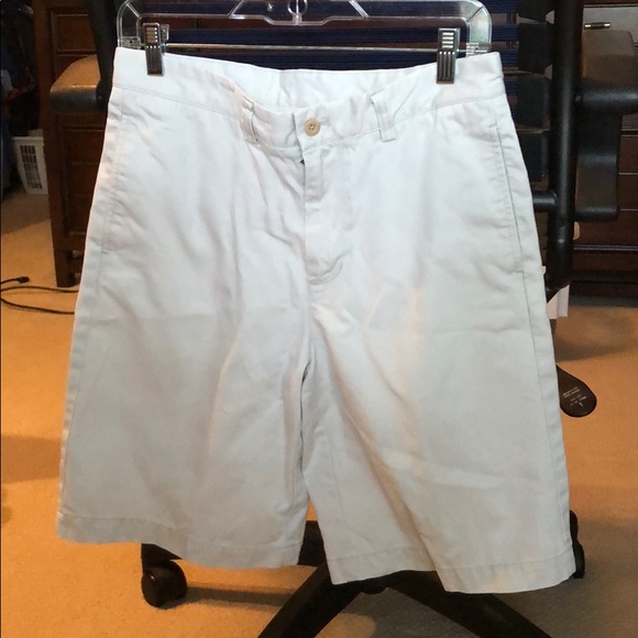 Vineyard Vines Other - Cream khaki shorts